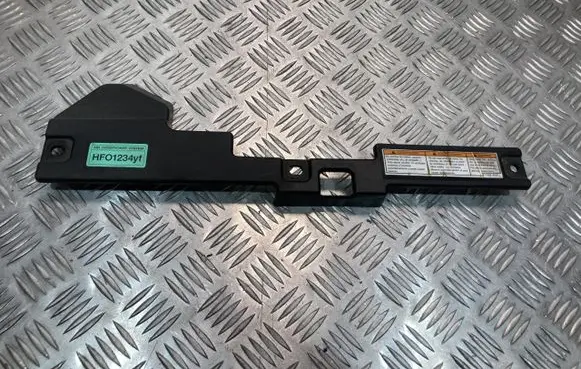 Suzuki Swift III Engine bonnet/hood lock trim molding 72481-52R0