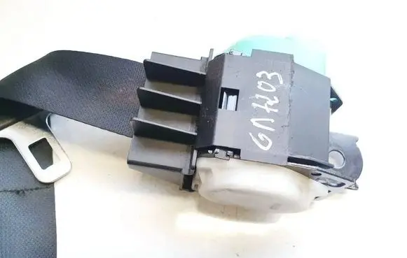 Toyota Avensis T250 Middle seatbelt (rear) 7335005040 73350-05040