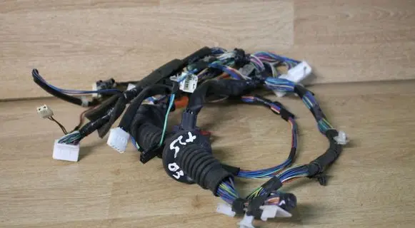 Toyota Avensis T250 Front door wiring loom 8215205480