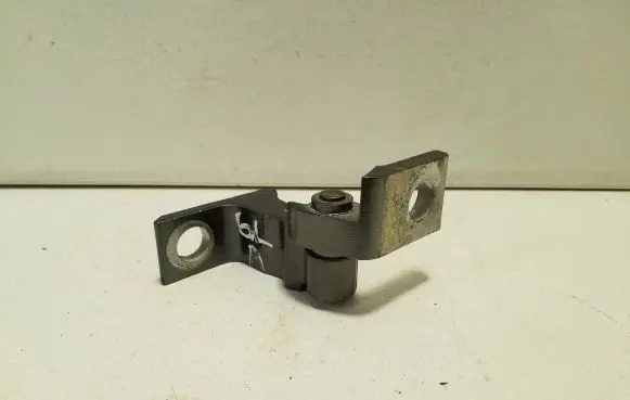 Skoda Kamiq Rear door lower hinge 8X4833405A 8X0831403E