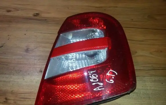 Skoda Fabia Mk1 (6Y) Rear/tail lights zsb6y6945096b