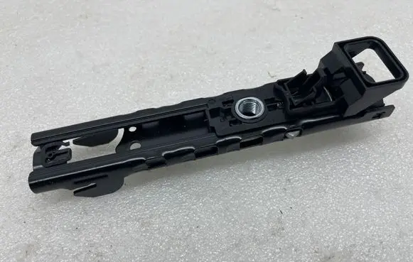 Tesla Model 3 Seat belt height adjuster 62613790 639623704 106813001B