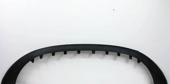 Front bumper lip