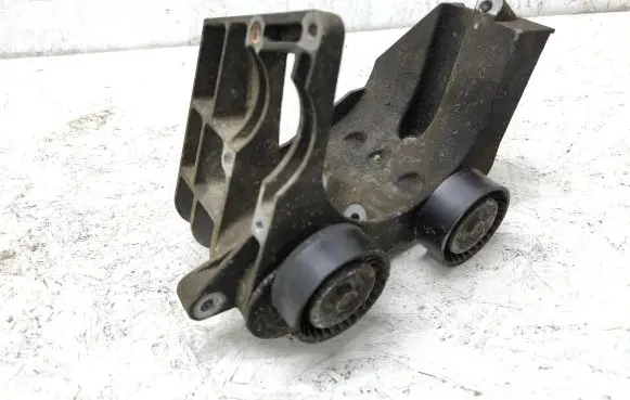 Ford Fiesta Generator/alternator bracket E2333a890190b