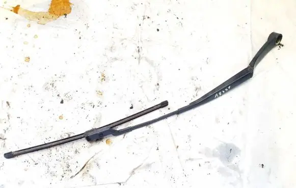 KIA Ceed Front wiper blade arm f00s51f047