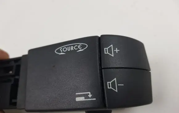 Renault Trafic II (X83) Sound control switch 