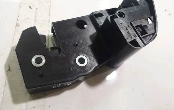 Volkswagen PASSAT B6 Seat back rest lock catch 3C9885581