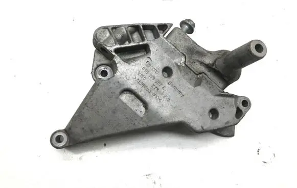 Engine mounting bracket