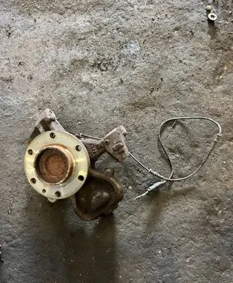 Mercedes-Benz Sprinter W906 Front wheel hub