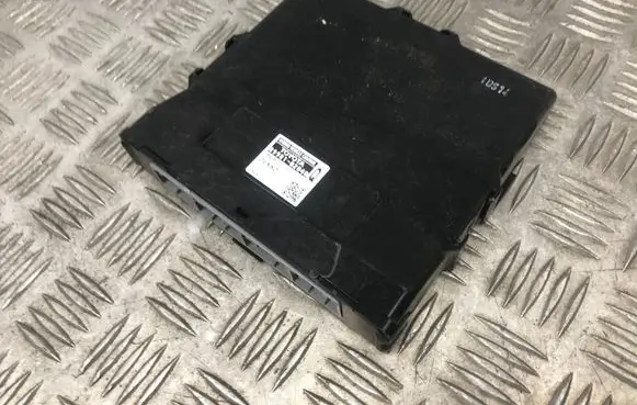 Toyota Auris E180 Other control units/modules 8998102040
