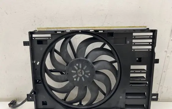 Peugeot 3008 III Electric radiator cooling fan 9836055280