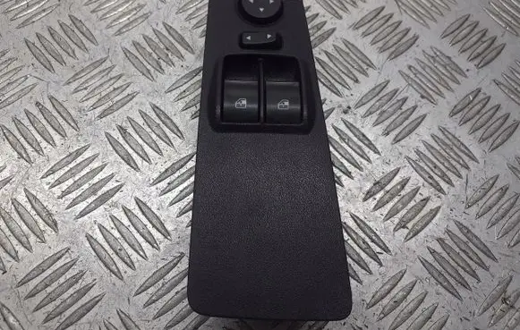 Fiat Bravo Front door window switch trim 11210B190