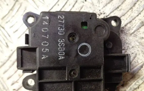 Nissan Pulsar Air flap motor/actuator 277303SB0A 140705A
