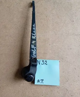 Volkswagen Golf IV Rear wiper blade arm 26487878