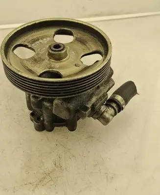 Citroen C5 Power steering pump 9637000880