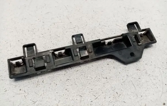 Other sill/pillar trim element