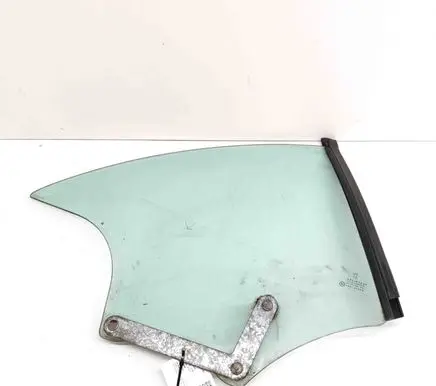 Peugeot 307 Rear side window 9201H7