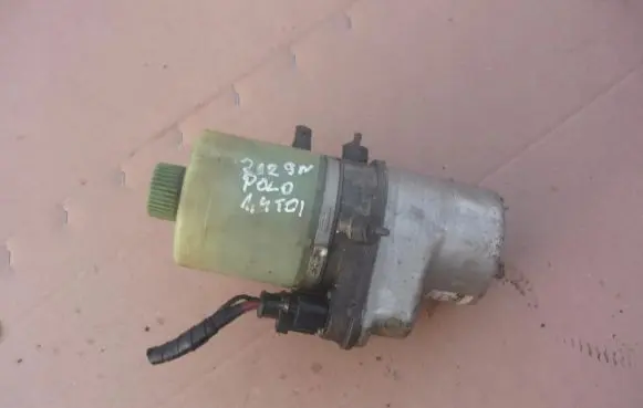 Volkswagen Polo IV 9N3 Power steering pump
