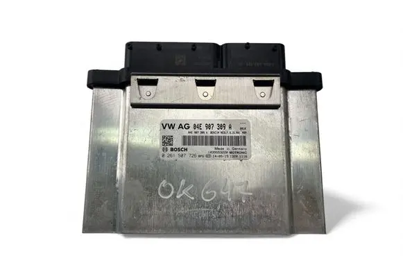 Seat Leon (5F) Engine control unit/module ECU 04E907309A 0261S07726