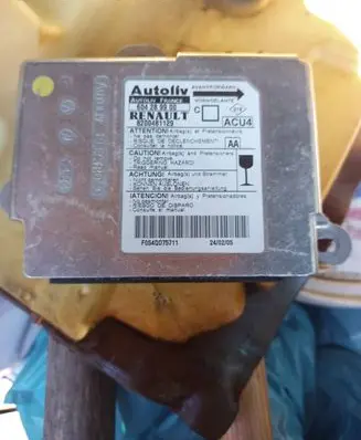 Renault Megane II Airbag control unit/module 8200481129