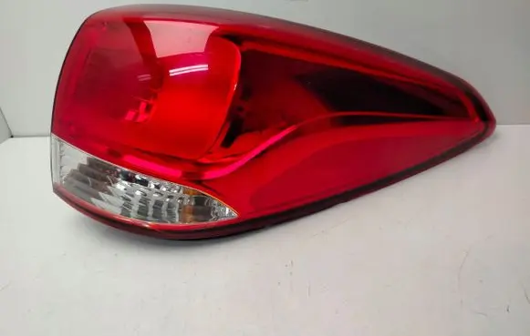 KIA Carens III Rear/tail lights 