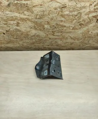 Renault Austral Fender mounting bracket