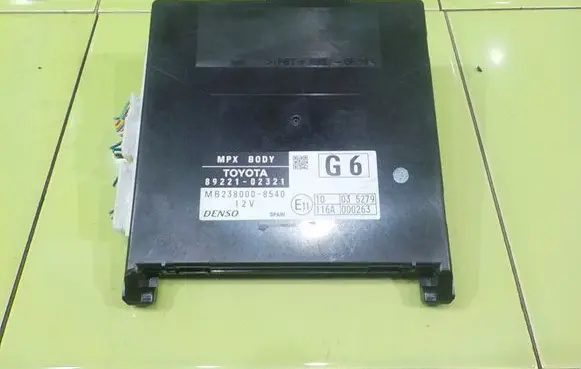 Toyota Auris 150 Central body control module 8922102321