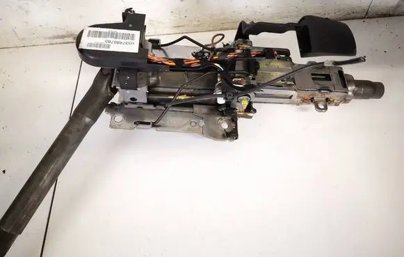 Volkswagen Touran I Steering wheel axle 1t1419502l