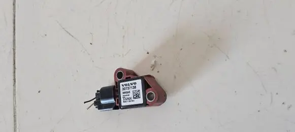 Volvo V50 Airbag deployment crash/impact sensor 8840A8 30737138 MRSA5