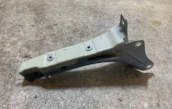 Audi e-tron Fender mounting bracket 9J1805374