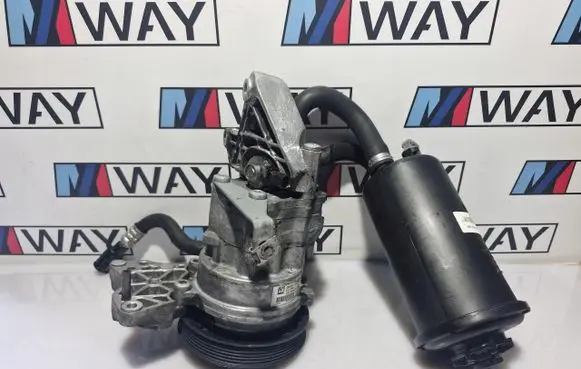 BMW 5 E60 E61 Power steering pump 6781269