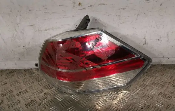Nissan X-Trail T32 Rear/tail lights A049628