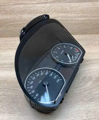 BMW 1 E81 E87 Speedometer (instrument cluster) 9166813 1024932