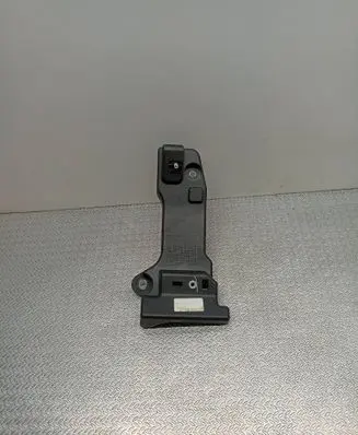 Hyundai Tucson TL Accelerator throttle pedal bracket 32728D7000