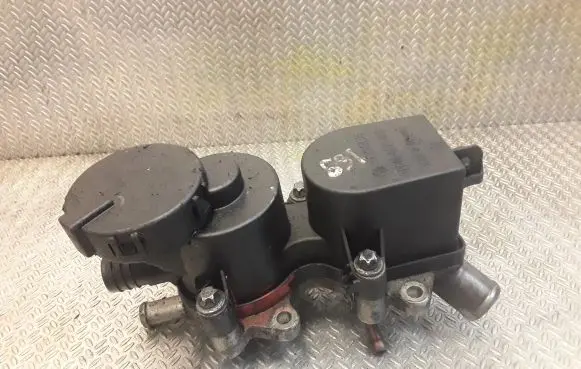 Mercedes-Benz A W169 Oil breather separator 6400101162 A6400101162