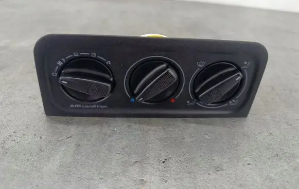 Volkswagen Golf III Climate control/heater control trim 1H0819045A