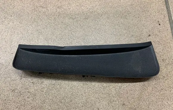 Audi A3 S3 8V Panel drawer/shelf pad 8V1863301