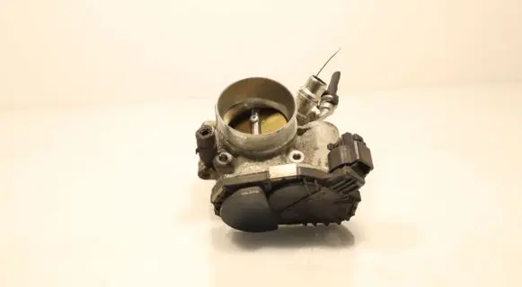 Opel Astra J Throttle body valve 55561495