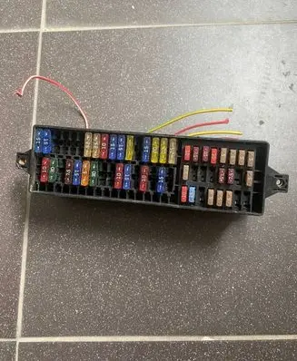 Skoda Fabia Mk2 (5J) Fuse module 5J0937615B