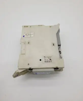Lexus IS 220D-250-350 Fuse module 8273053022