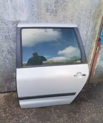 Ford Galaxy Rear door