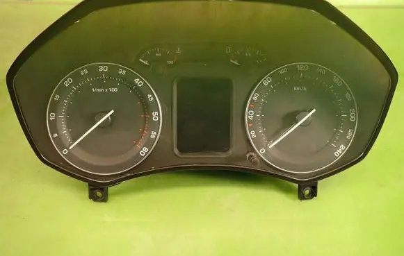 Skoda Octavia Mk2 (1Z) Speedometer (instrument cluster)