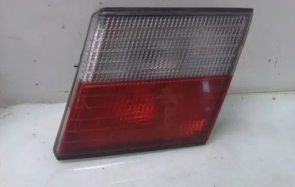 Nissan Primera Tailgate rear/tail lights