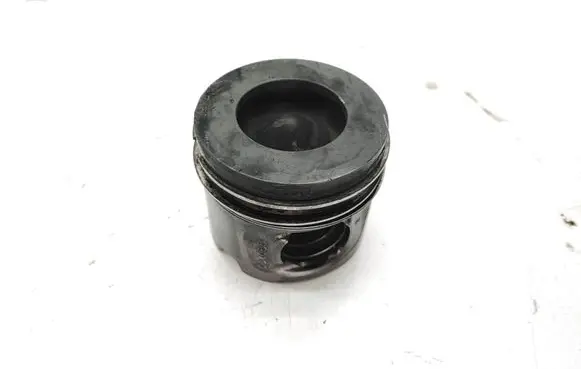 BMW 1 E81 E87 Piston 0840BB