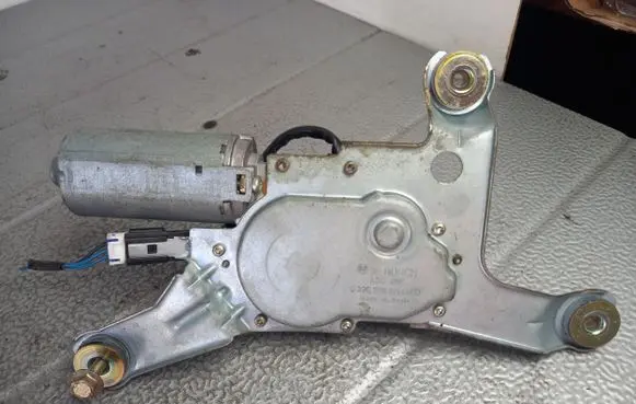 Mitsubishi Carisma Rear window wiper motor