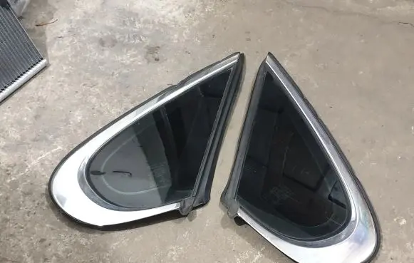 Jaguar XF X260 Rear side window