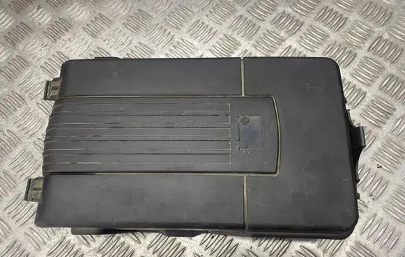 Volkswagen PASSAT B6 Battery box tray cover/lid 1K0915443A