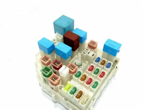 Toyota RAV 4 (XA20) Fuse module