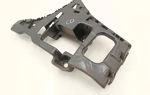 BMW 2 F46 Rear bumper mounting bracket 7318754