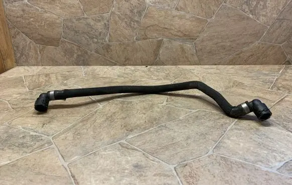 BMW X5 E70 Engine coolant pipe/hose 7576362